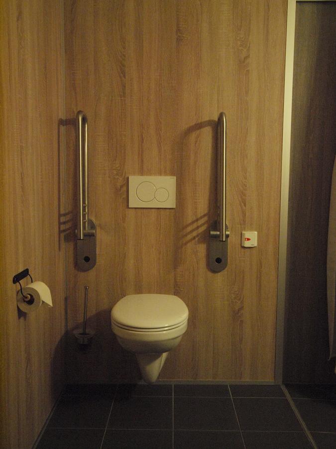 Hotel Traumfabrik Buettelborn ภายนอก รูปภาพ